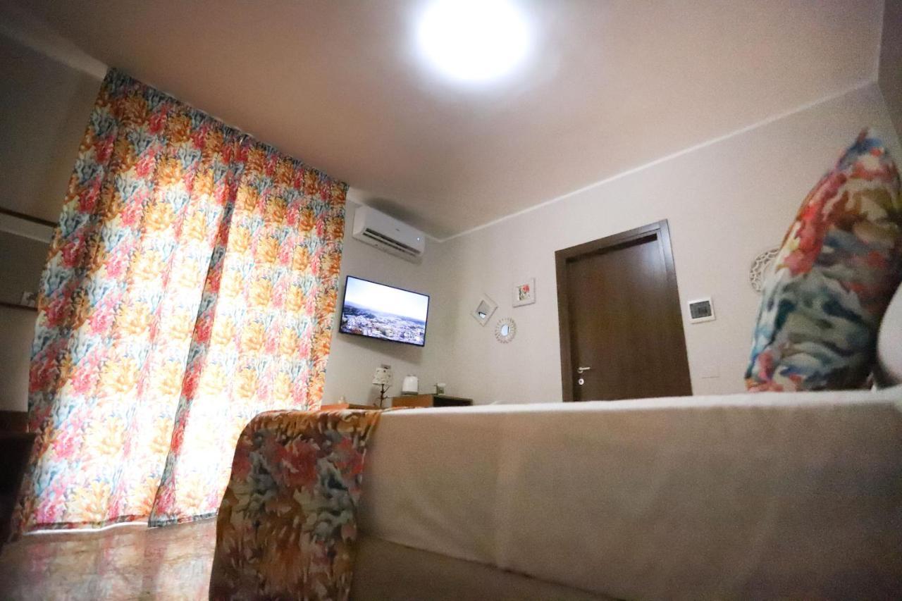 Secondo Binario Amantea Esterno foto
